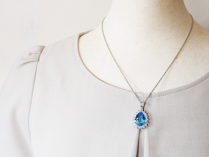 ブルートパーズペンダント　10ct　SV925　（16706）