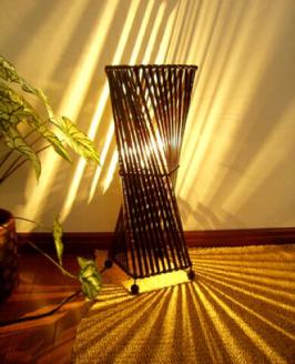 【2026年1月下旬以降順次出荷予定】バンブートルネードランプ（花台付）M50