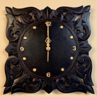 リースト彫刻壁掛け時計