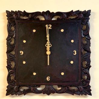 フォリウム彫刻壁掛け時計