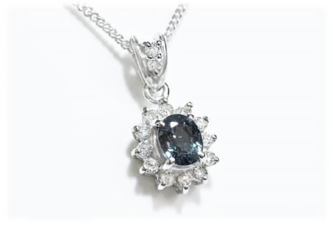 カラーチェンジガーネット ペンダント 0.5ct K10WG  （13403）