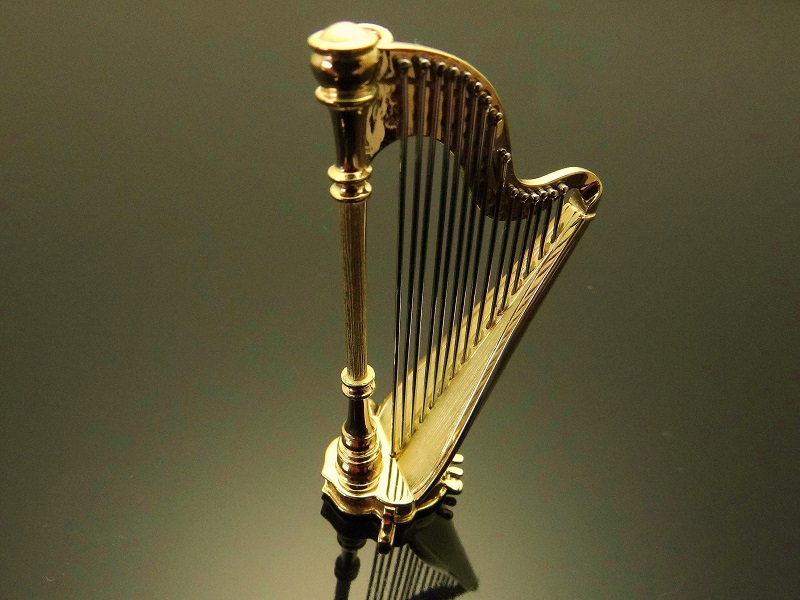 K18/PT900　ハープブローチ　AB00282