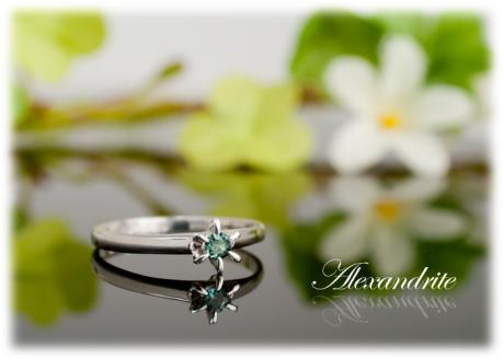 アレキサンドライト　リング　0.1ct　Ag900(Pt100)（26349）