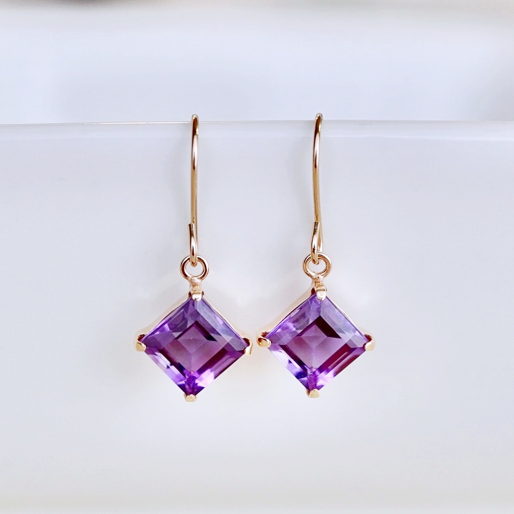 【ジュエリー】K10 イエローゴールド アメシスト 揺れる ピアス 保証書付 SE-2851 242-005-b