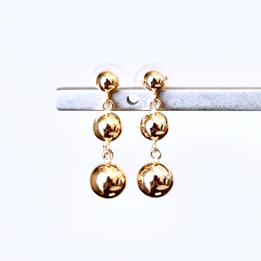 K18(18金) イエローゴールド 地金 ボール 3連 ピアス  保証書付 M760-1 242-030-b