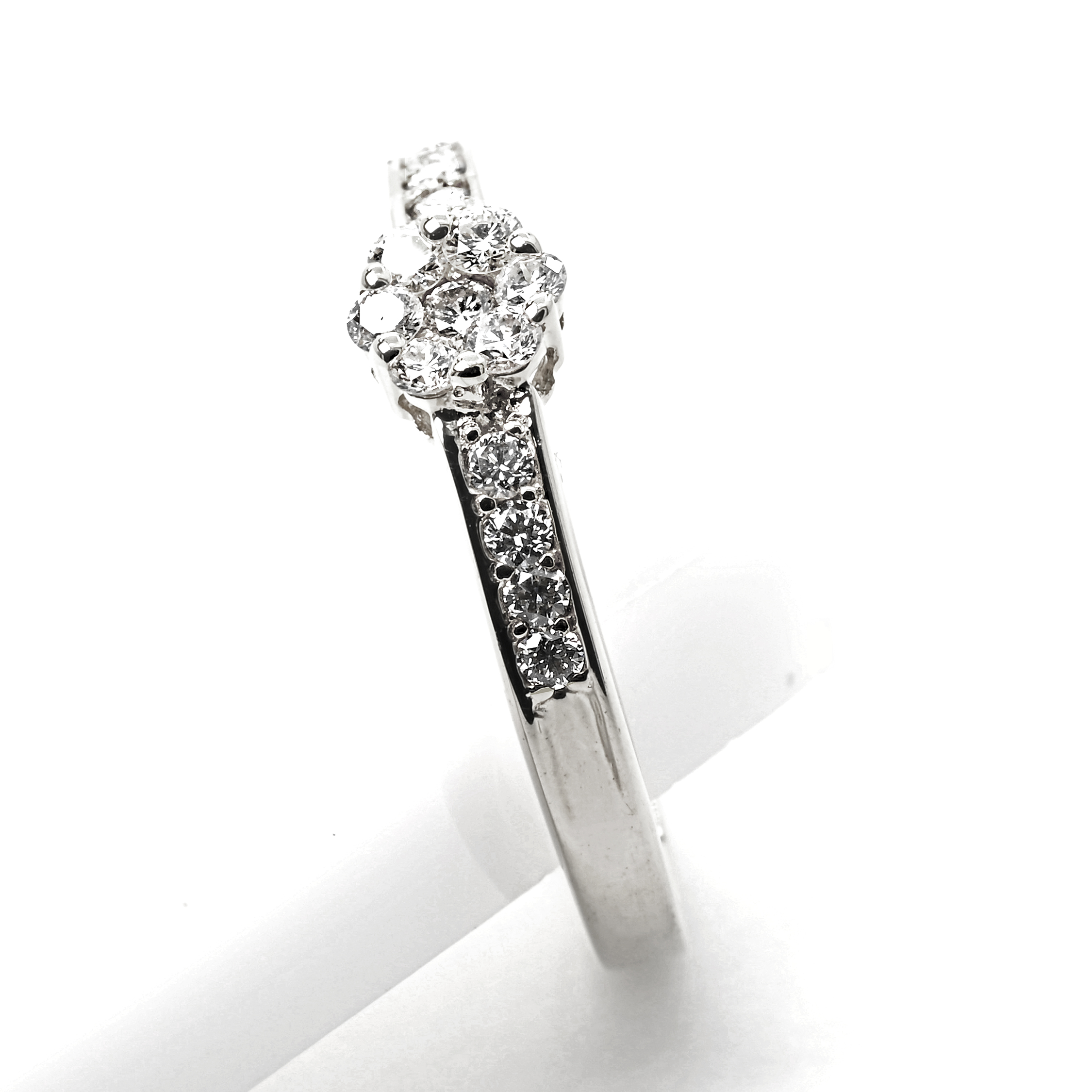 プラチナ セブンフラワーダイヤモンドリング 0.20CT R3973DI-P 188-060