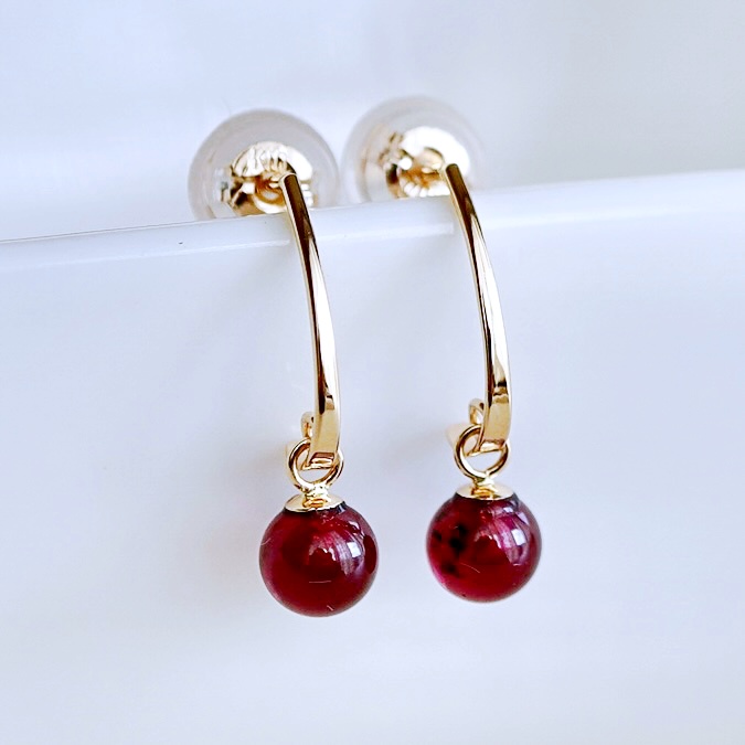 【ジュエリー】K10 イエローゴールド ガーネット 揺れる ピアス 保証書付 SR-2222 242-002-a