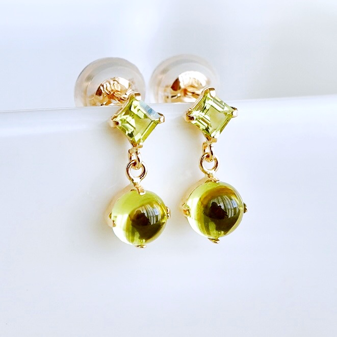 【ジュエリー】K10 イエローゴールド ペリドット 揺れる ピアス 保証書付 SR-2012 242-003-e