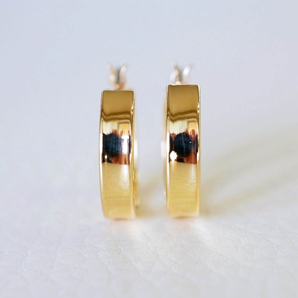 【ジュエリー】K18 イエローゴールド 地金 シンプル フープ ピアス(直径13mm) 保証書付 SKR-2133　242-016