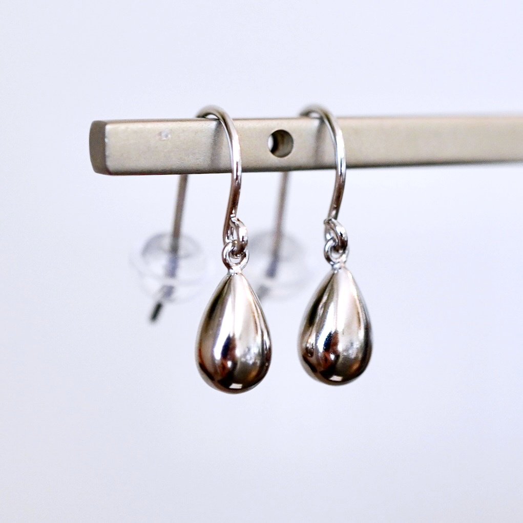 K18WG(18金) ホワイトゴールド 地金 雫  ピアス ティアドロップ ツユ形 フックタイプ シンプル  保証書付 KO-0067 242-028-b