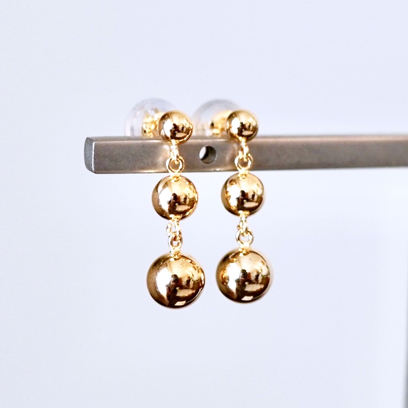 K18(18金) イエローゴールド 地金 ボール 3連 ピアス  保証書付 M760-1 242-030-b