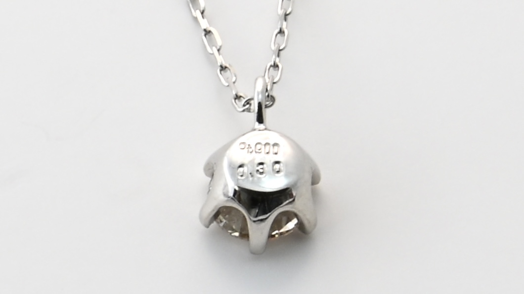 プラチナ900　天然ダイヤモンド0.30ｃｔ　爪留めネックレス FNP-4 250-004