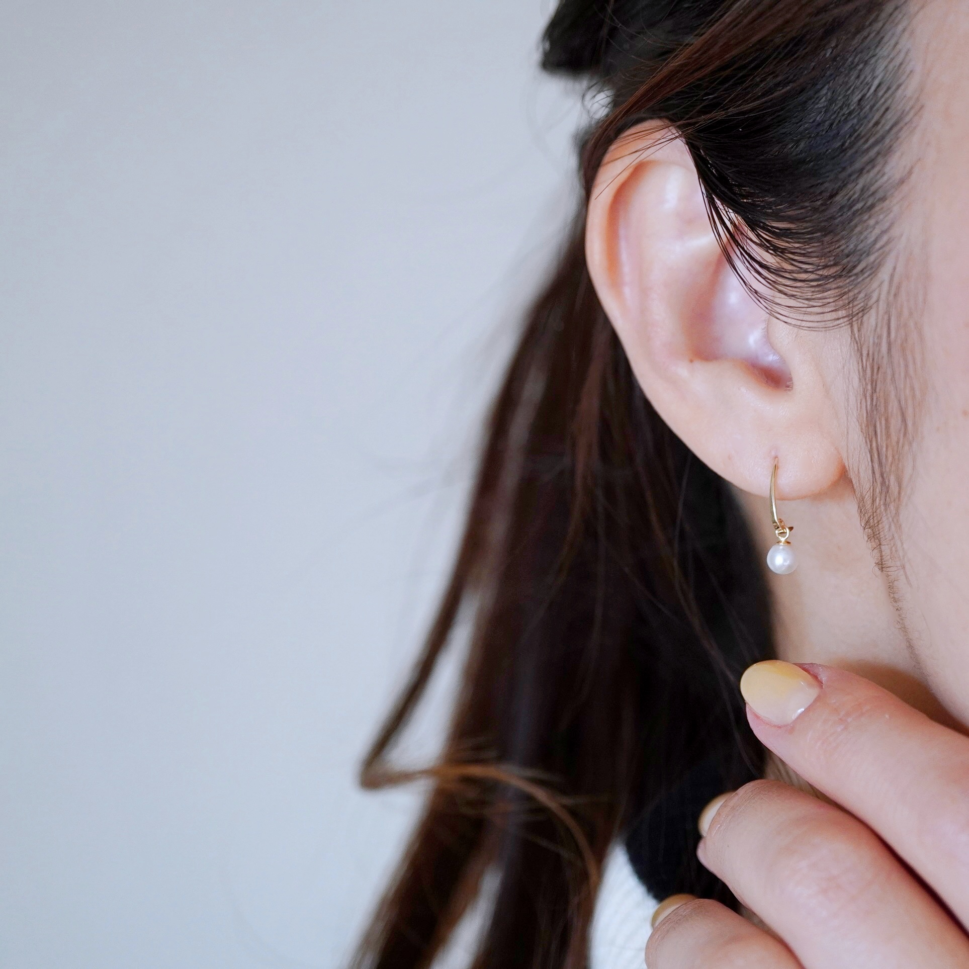 【ジュエリー】K10 イエローゴールド パール 揺れる ピアス 保証書付 SR-2222 242-002-c