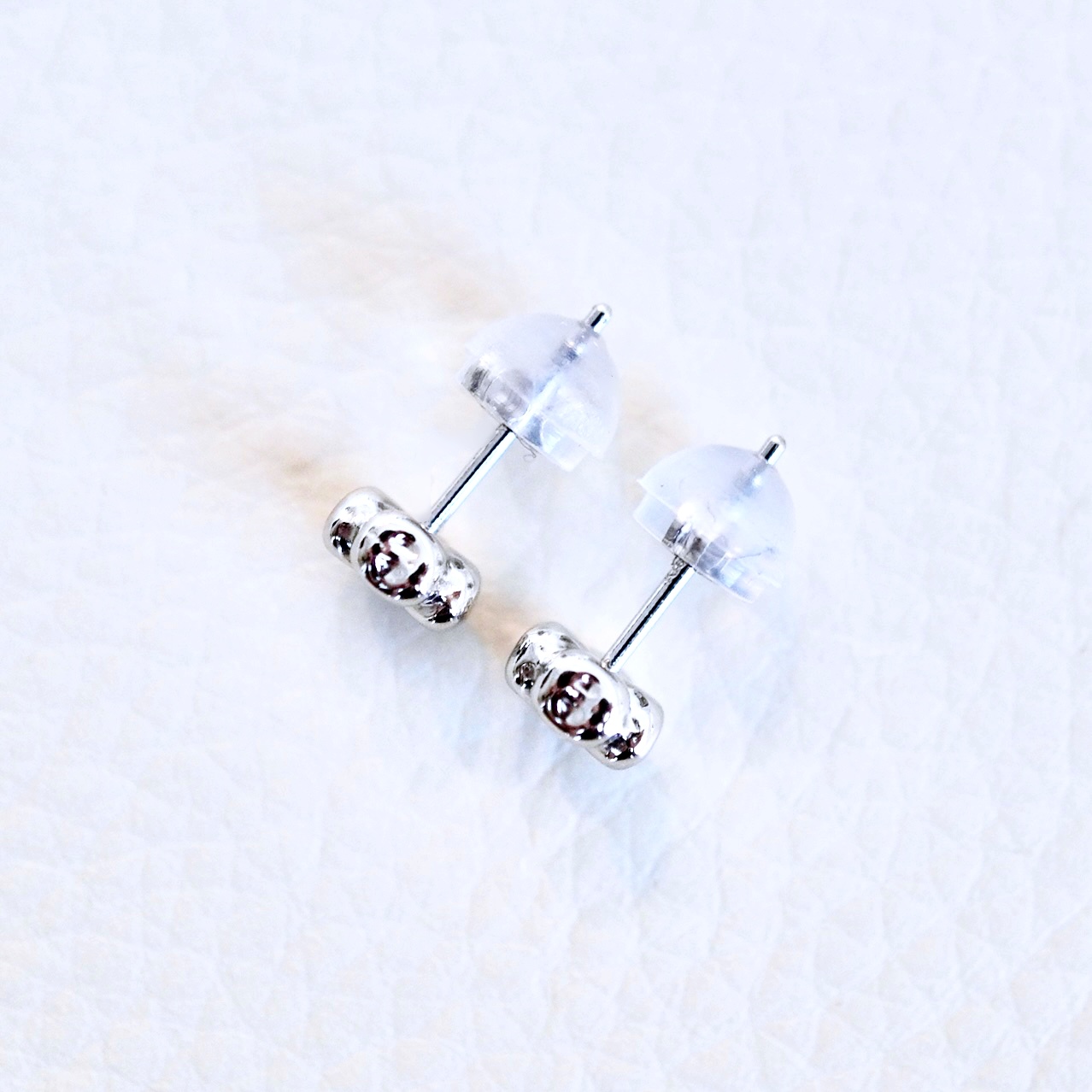 K18WG(18金) ホワイトゴールド 地金 クローバー ピアス シンプル 幸運 希望 幸福 愛情 健康 保証書付 KO-0063 242-021-b