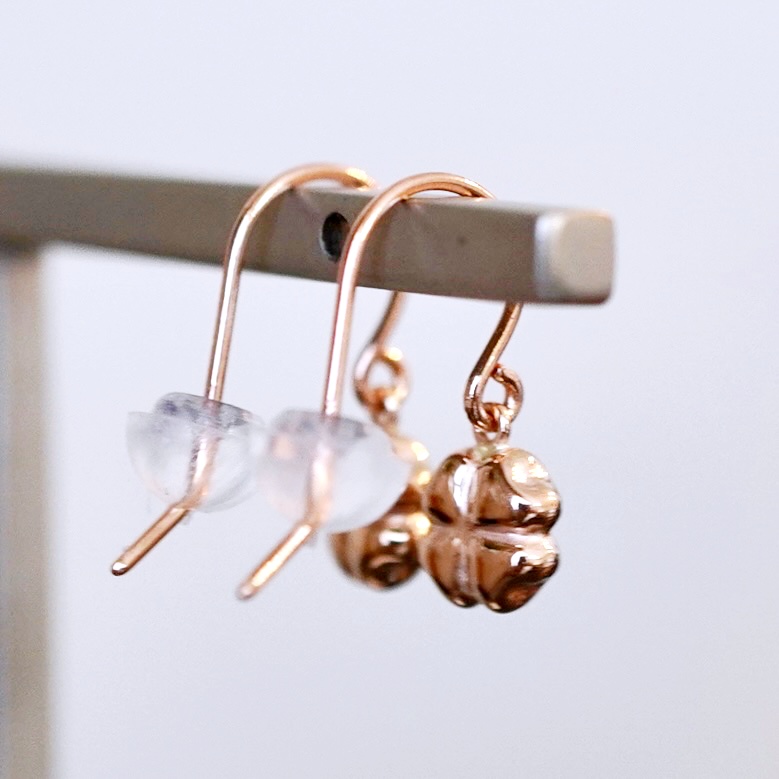 K18PG(18金) ローズゴールド 地金 クローバー ピアス フックタイプ シンプル 幸運 希望 幸福 愛情 健康 保証書付 KO-0069 242-027-c