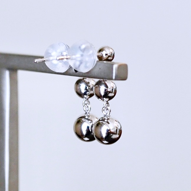 K18WG(18金) ホワイトゴールド 地金 ボール 3連 ピアス  保証書付 M760-1 242-030-a