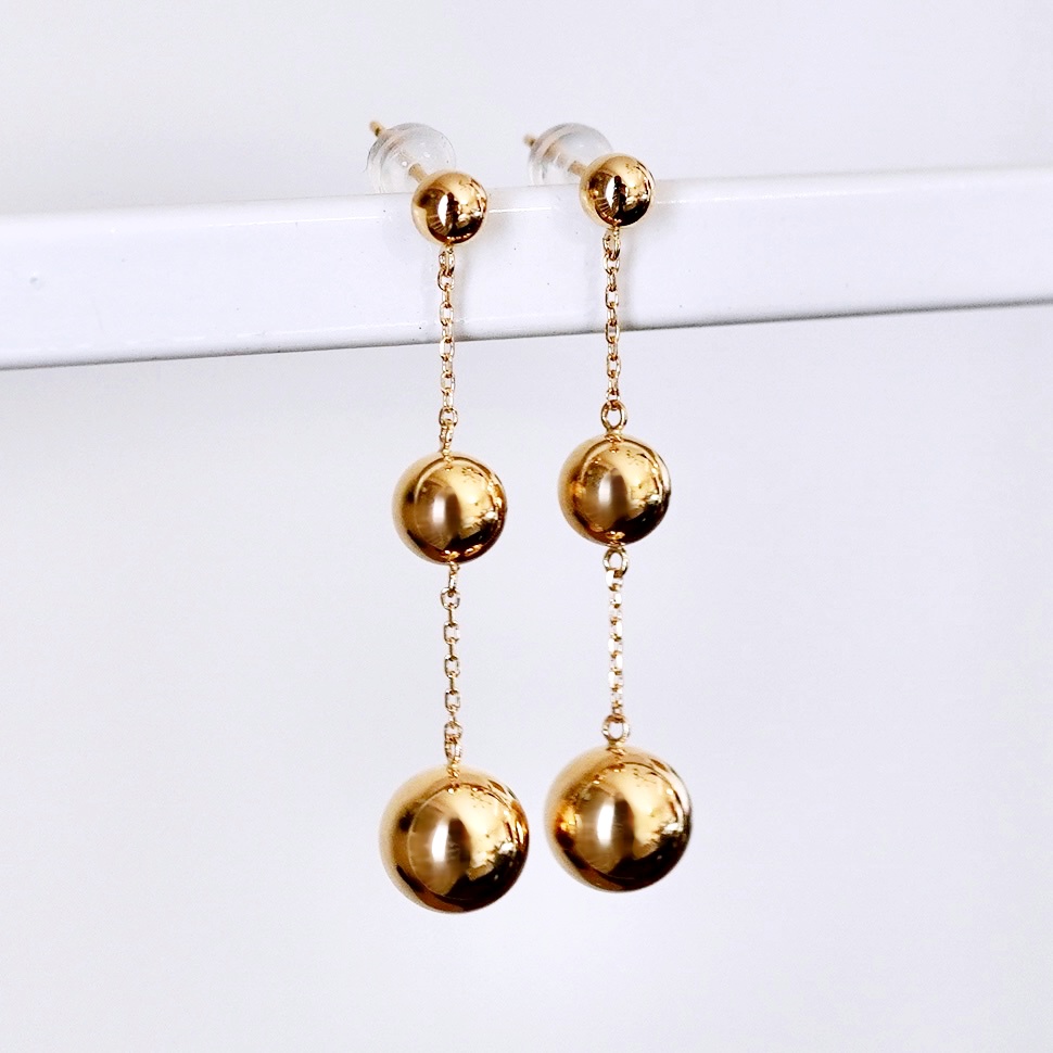 K18(18金) イエローゴールド ボール 3連 チェーン ピアス 地金 中空  保証書付 M710-1 242-039