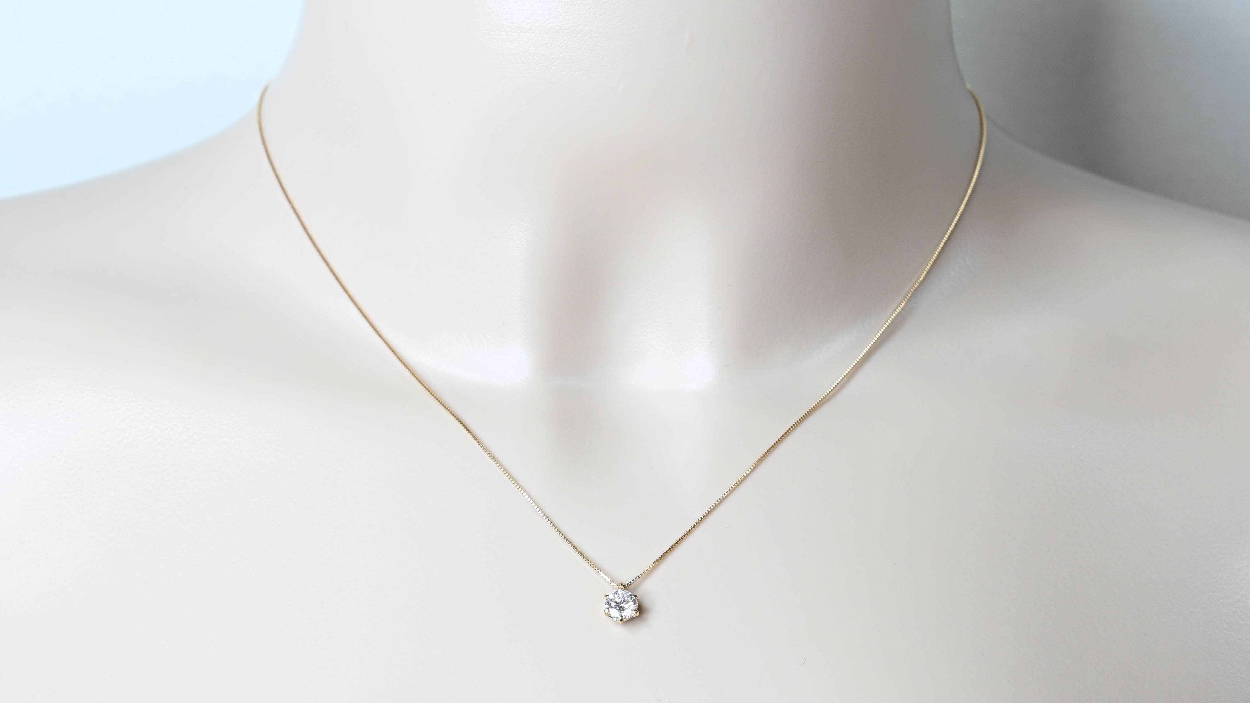 K18イエローゴールド　最上等級カラーDカラー天然ダイヤモンド　大粒0.50ｃｔ　爪留めネックレス FNP-8 250-008