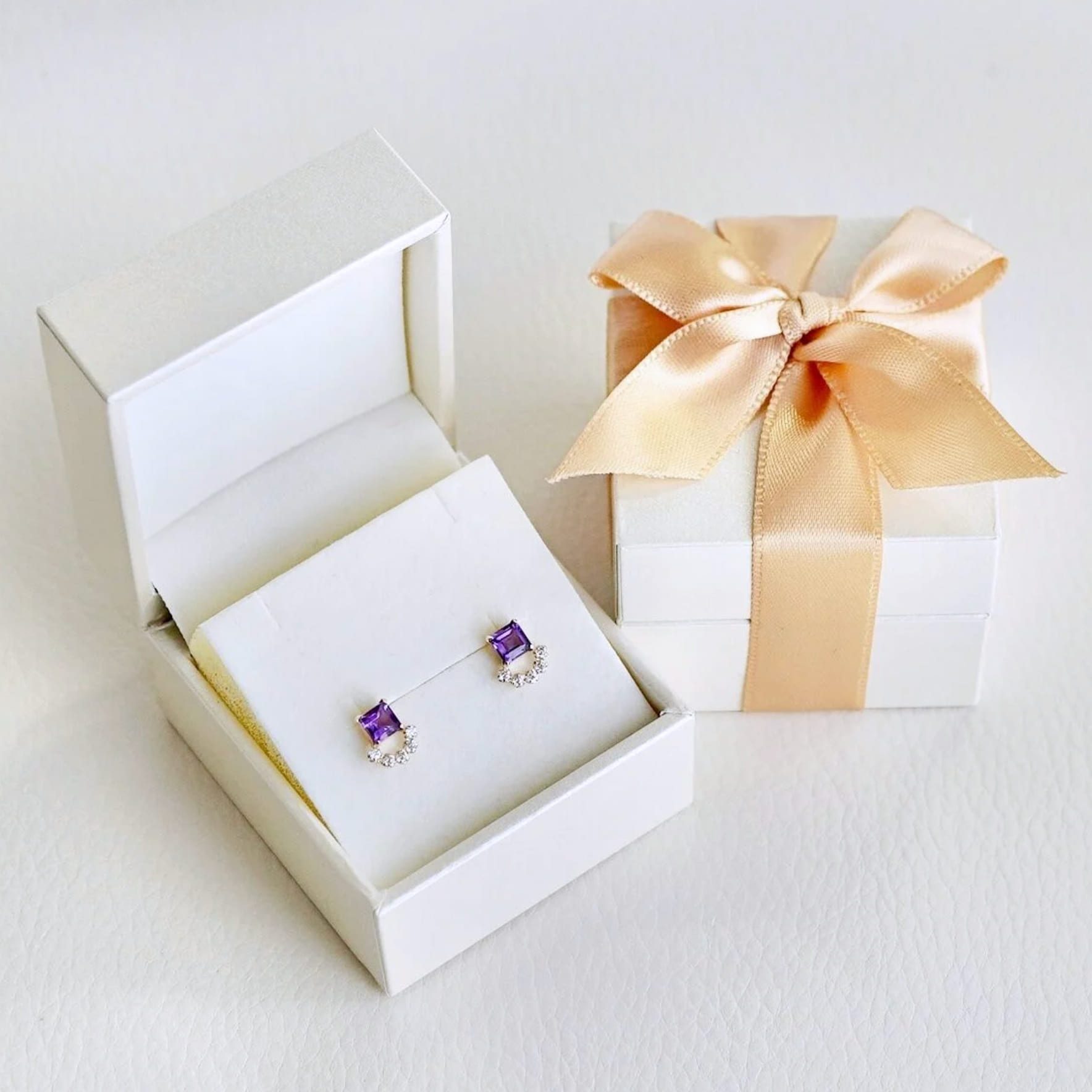 【ジュエリー】K10 イエローゴールド アメシスト ピアス 保証書付 SMK-5220 242-004-a