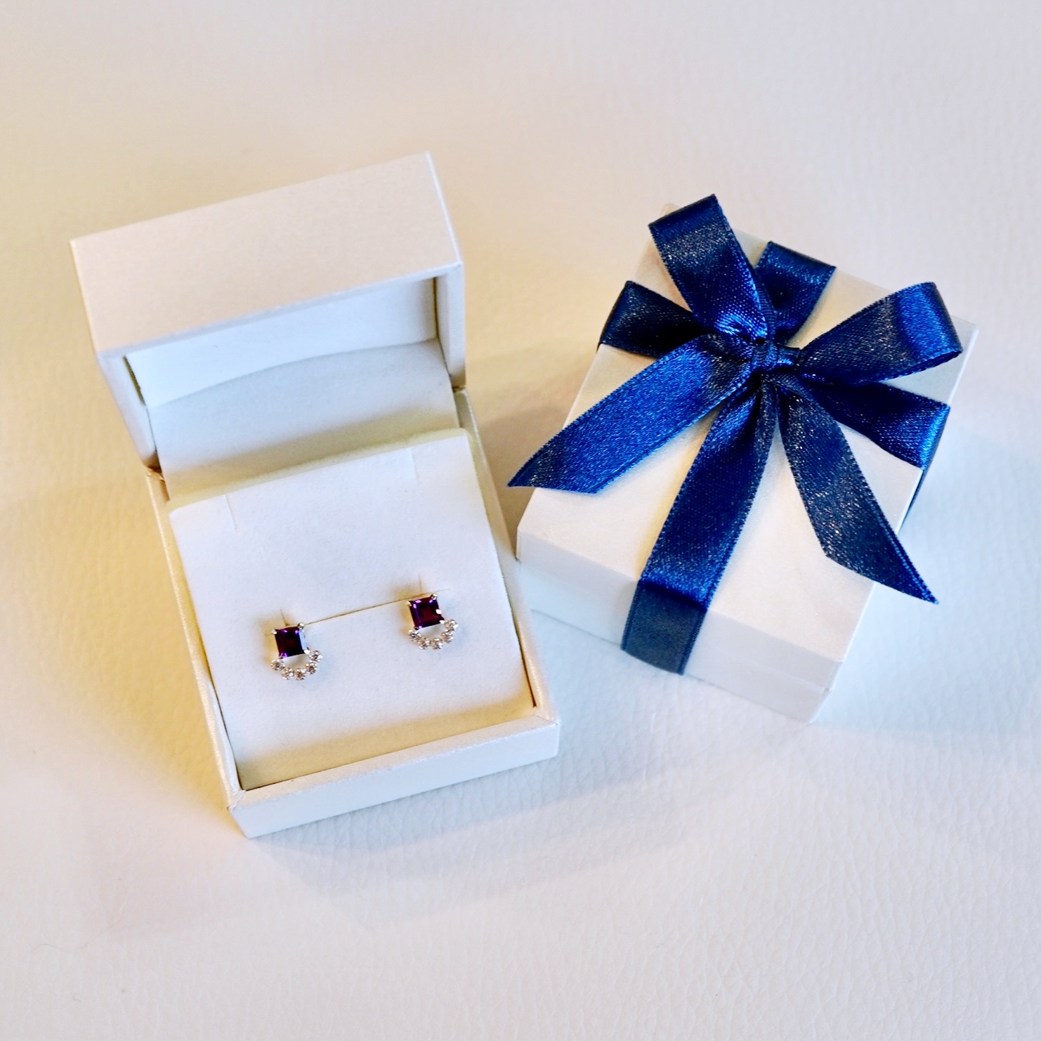 【ジュエリー】K10 イエローゴールド ロードライトガーネット ピアス 保証書付 SMK-5220 242-004-d