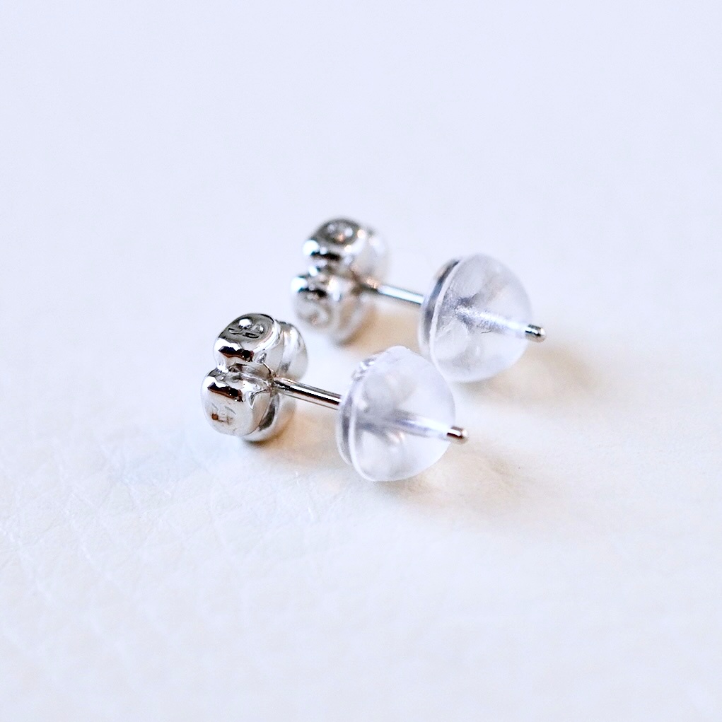 K18WG(18金) ホワイトゴールド 地金 クローバー ピアス シンプル 幸運 希望 幸福 愛情 健康 保証書付 KO-0063 242-021-b