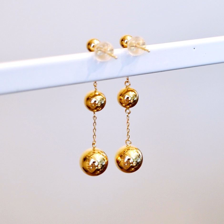 K18(18金) イエローゴールド ボール 3連 チェーン ピアス 地金 中空  保証書付 M710-1 242-039