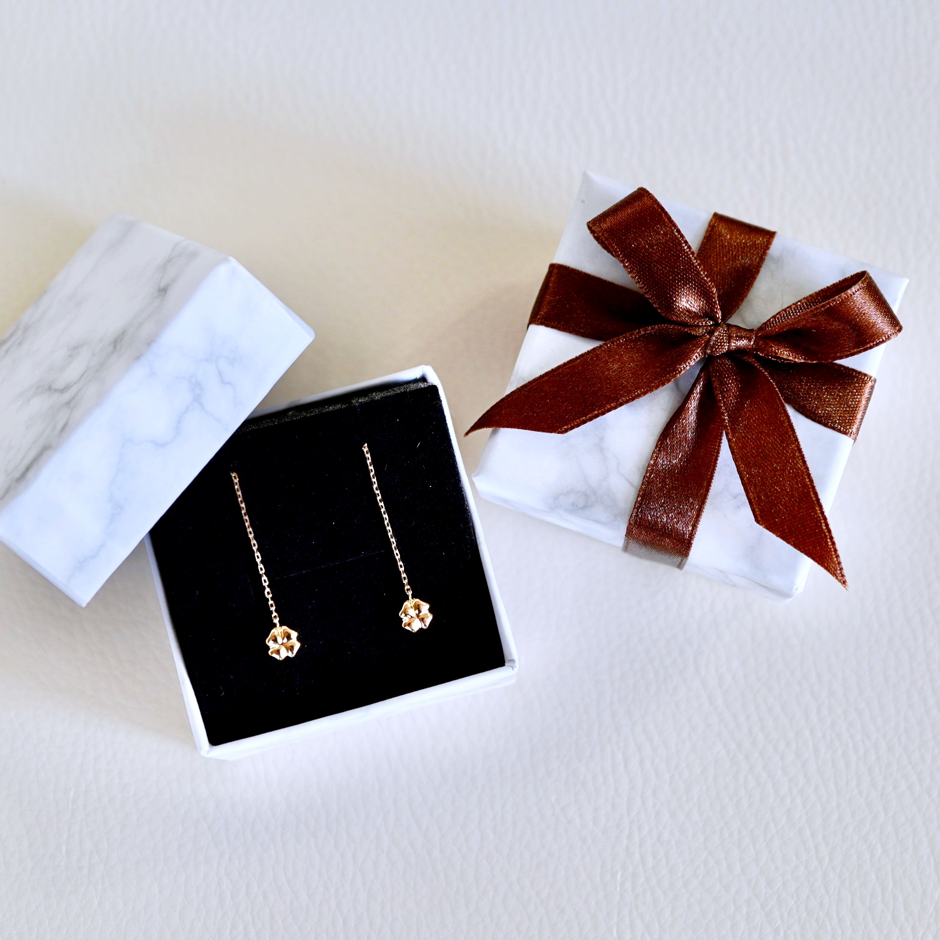 K18(18金) イエローゴールド 地金 クローバー チェーン ピアス シンプル 幸運 希望 幸福 愛情 健康 保証書付 KO-0072 242-036-a