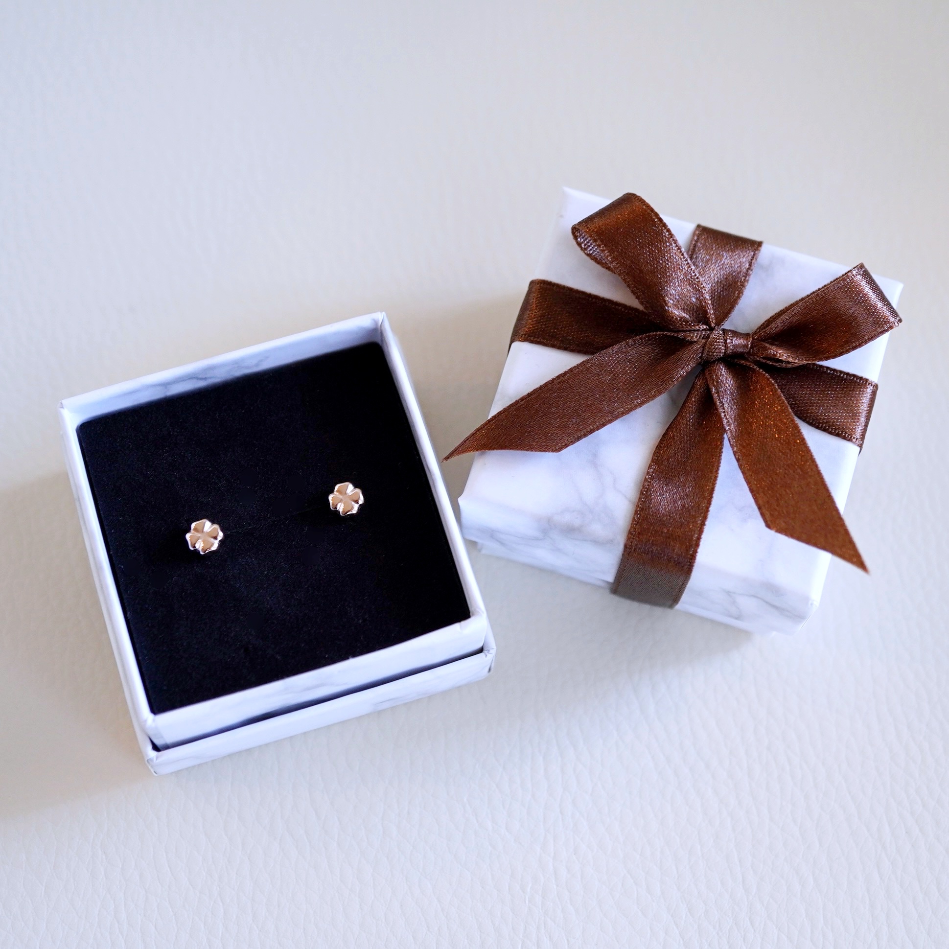 K18PG(18金) ローズゴールド 地金 クローバー ピアス シンプル 幸運 希望 幸福 愛情 健康 保証書付 KO-0063 242-021-c