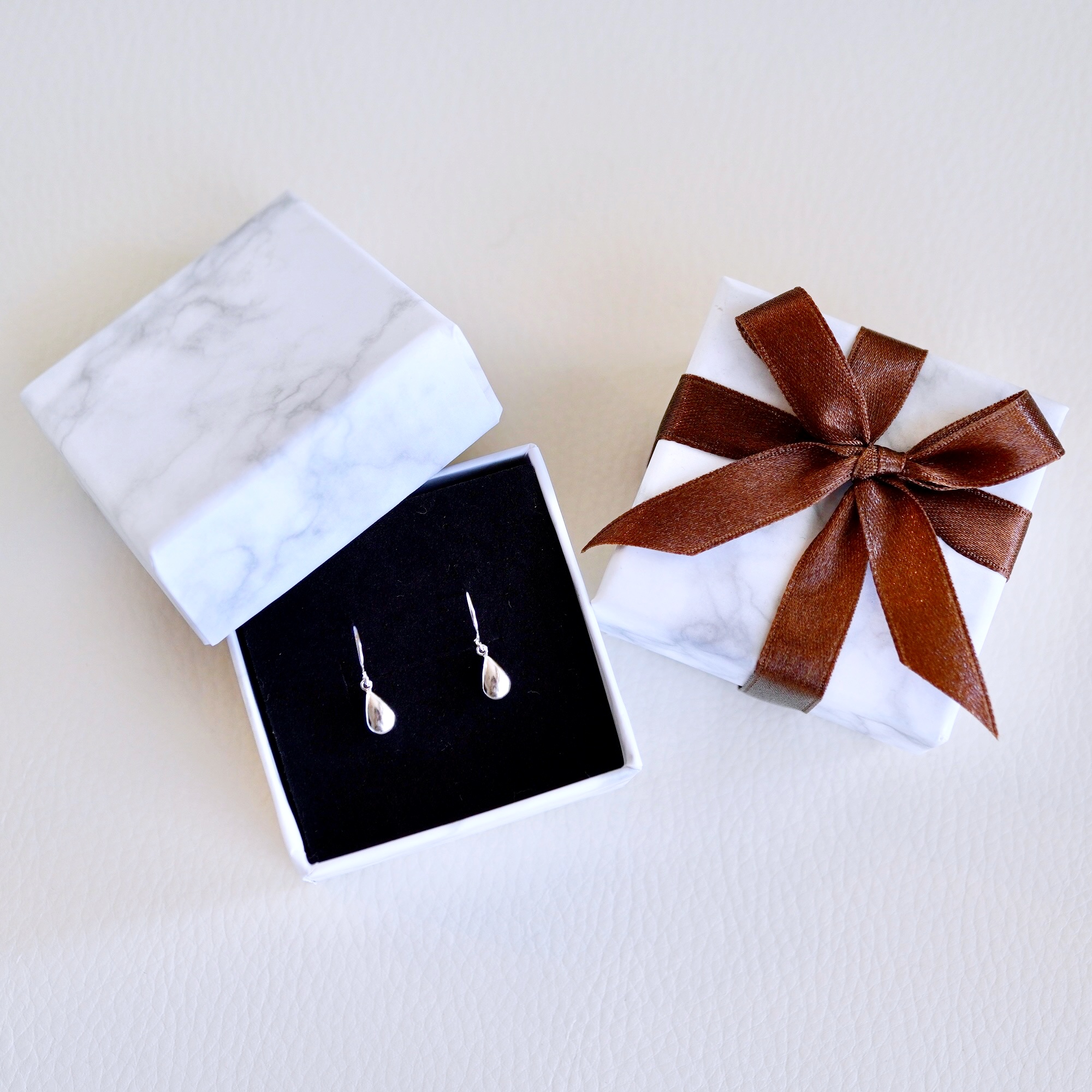 K18WG(18金) ホワイトゴールド 地金 雫  ピアス ティアドロップ ツユ形 フックタイプ シンプル  保証書付 KO-0067 242-028-b