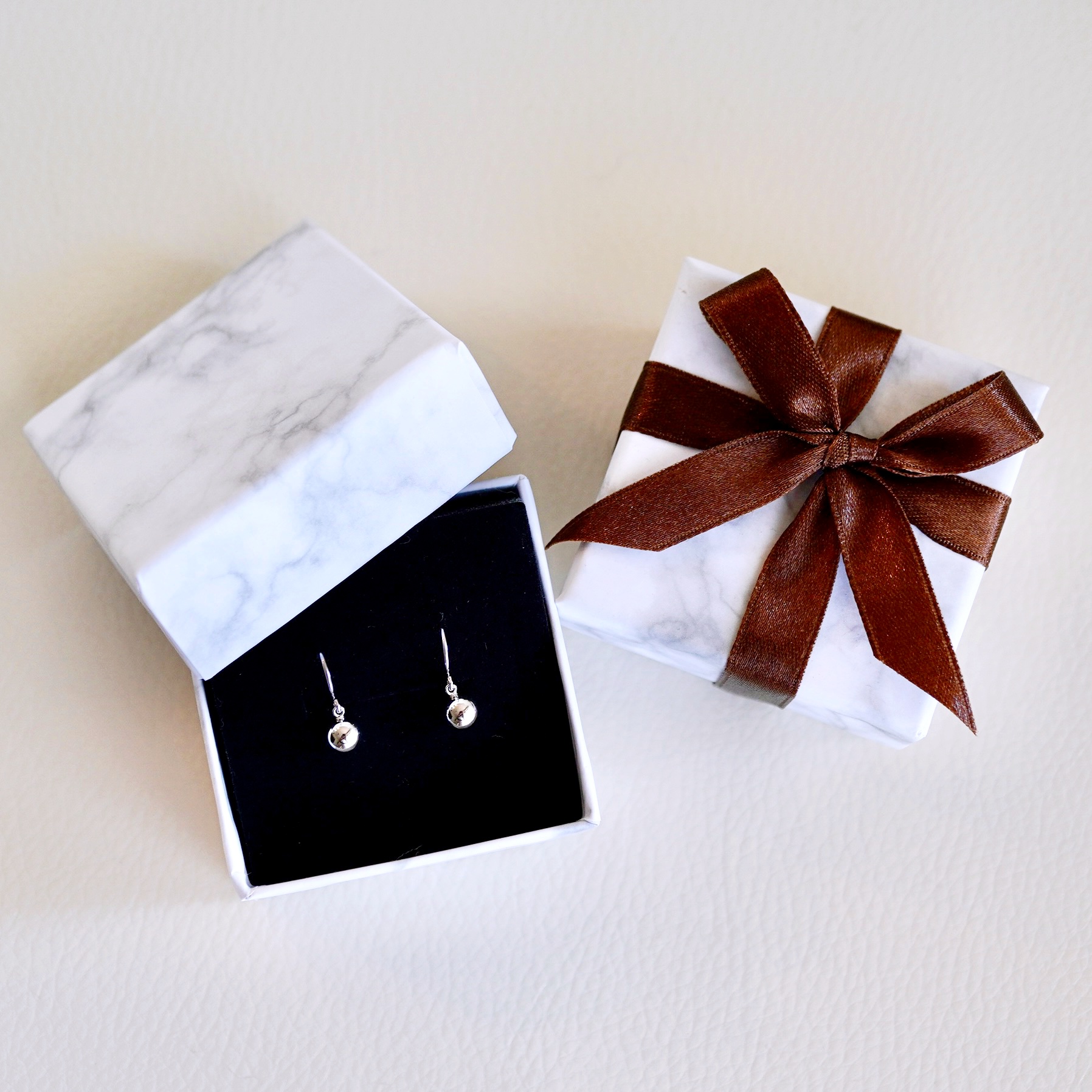 K18WG(18金) ホワイトゴールド 地金 ボール  ピアス フックタイプ シンプル  保証書付 KO-0068 242-029-b