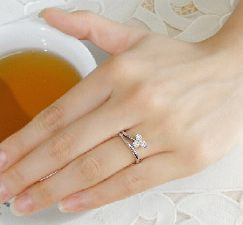 指輪 天然 ダイヤモンド 0.35ct 3粒 フラワー SIクラス【pt950】r-159（KRP）N45-1410