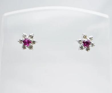 ピアス 天然 ダイヤモンド 0.15ct ルビー 0.14ct ペア フラワー スタッド ダブルロックキャッチ SIクラス【K18WG】P-14（KRP）G66-1415