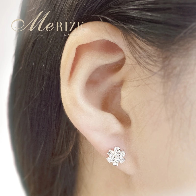 ピアス 天然 ダイヤモンド 0.7ct パヴェ スタッド フラワー ダブルロックキャッチ SIクラス【K18WG】P-149（KRP）M66-1411