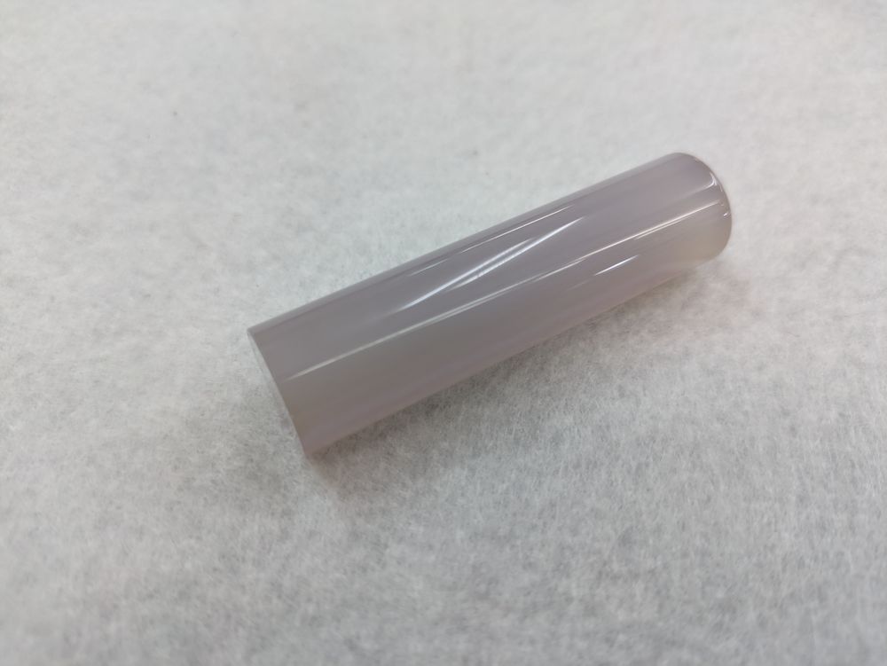 甲州印伝ケース付き　手彫り職人が彫った白メノウ印鑑15mm[5839-2115]