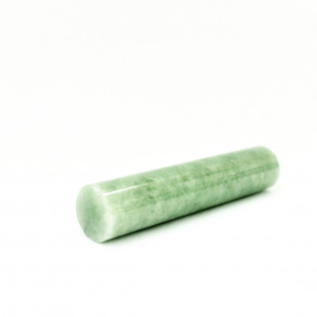 甲州印伝ケース付き　手彫り職人が彫った翡翠印鑑13.5mm[5839-2118]