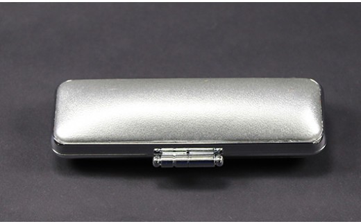 老舗ハンコメーカー　アニバーサリーチタンHANKO　２本セット。（天丸型15×60mm・18×60mm）記念日＆イニシャル（ローマ字印刷）可能 [5839-1323] シリウスシルバー