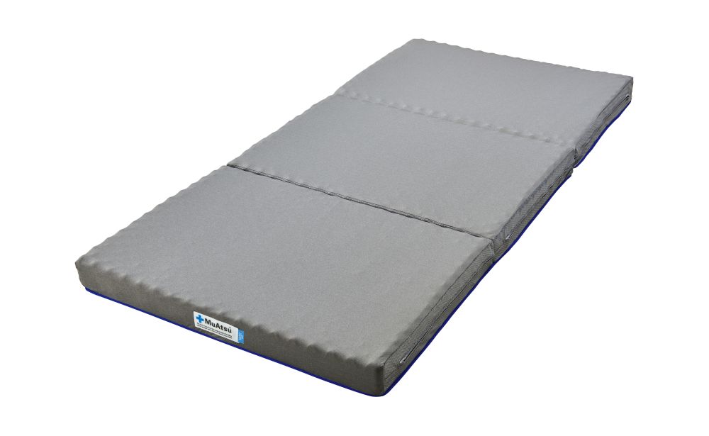 ムアツ マットレス スタンダード ダブル 三つ折り 折りたたみ マットレス 約 10cm 敷布団 敷き布団 寝具 ハード シーツ 専用シーツ付 綿 ブルー 昭和西川 体圧分散 通気性 寝返りサポート 理想的な寝姿勢 快眠 不眠解消 夫婦 背骨 不眠 蒸れにくい 新生活 健康 熟睡 引越し ふとん [5839-8455]
