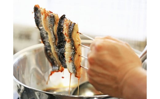 【中央市共通返礼品】国産うなぎ　職人手焼き蒲焼2尾（約260g） [5839-1508]