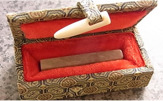 個性を添える『名刺印』約６ミリ角（落款印1文字）[5839-1668]