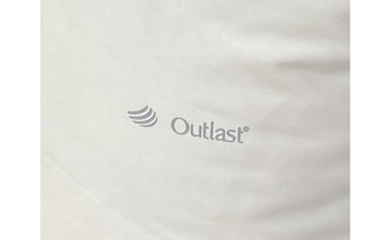 ダウンピロー（アウトラスト）　羽毛枕　大型サイズ　５０ｃｍ×７０ｃｍ