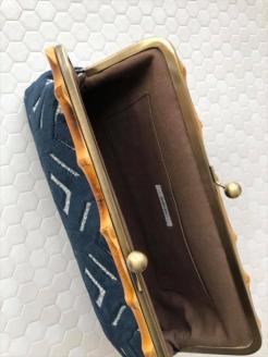 【siesta】がま口　クラッチバッグ＊紺 FAA7016