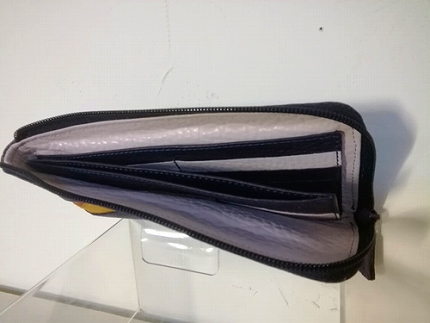 「鞄工房　香」キリン柄レザー長財布（パープル） FAA3011