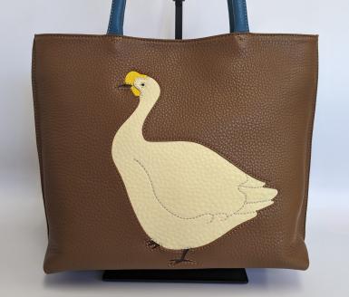 「鞄工房　香」アヒルのレザートートバッグ（ブラウン） FAA3049