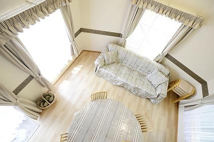 【河口湖カントリーコテージBan】休前日4名グランピングリゾート1泊2日朝食付き FAA7049