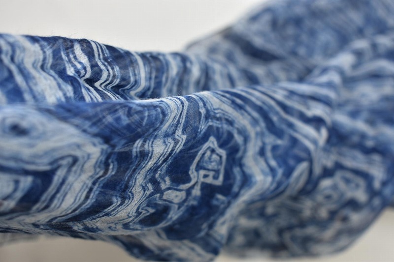 リネンストール藍染め 板締め絞り(極細麻糸ラミー)(男女兼用)天然素材ストール専門店muto FAA4028