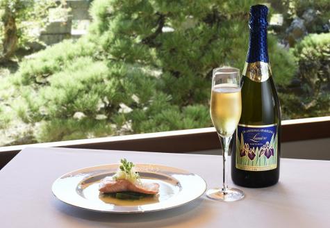 トラディショナル スパークリング　KAKITSUBATA FAM002