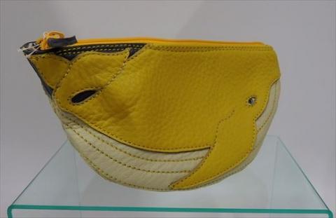 「鞄工房　香」くじらのポーチ イエロー FAA3004