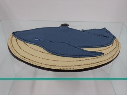 「鞄工房　香」くじらのパスケース FAA3002