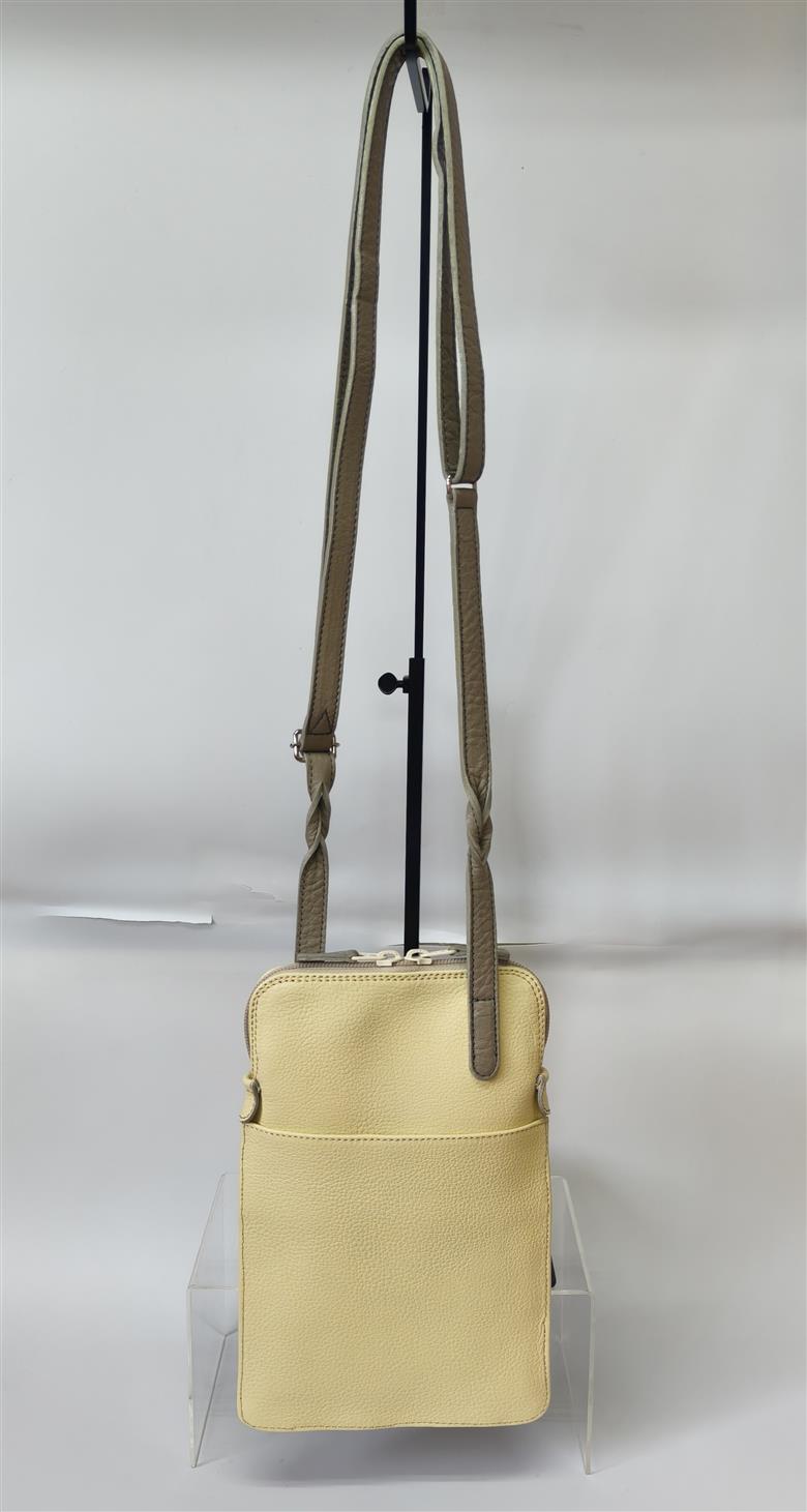 「鞄工房　香」レザーミニショルダーバッグ（モノトーン） FAA7068