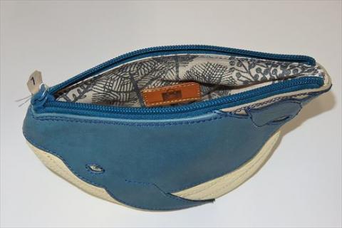 「鞄工房　香」くじらのポーチ ブルー FAA3005